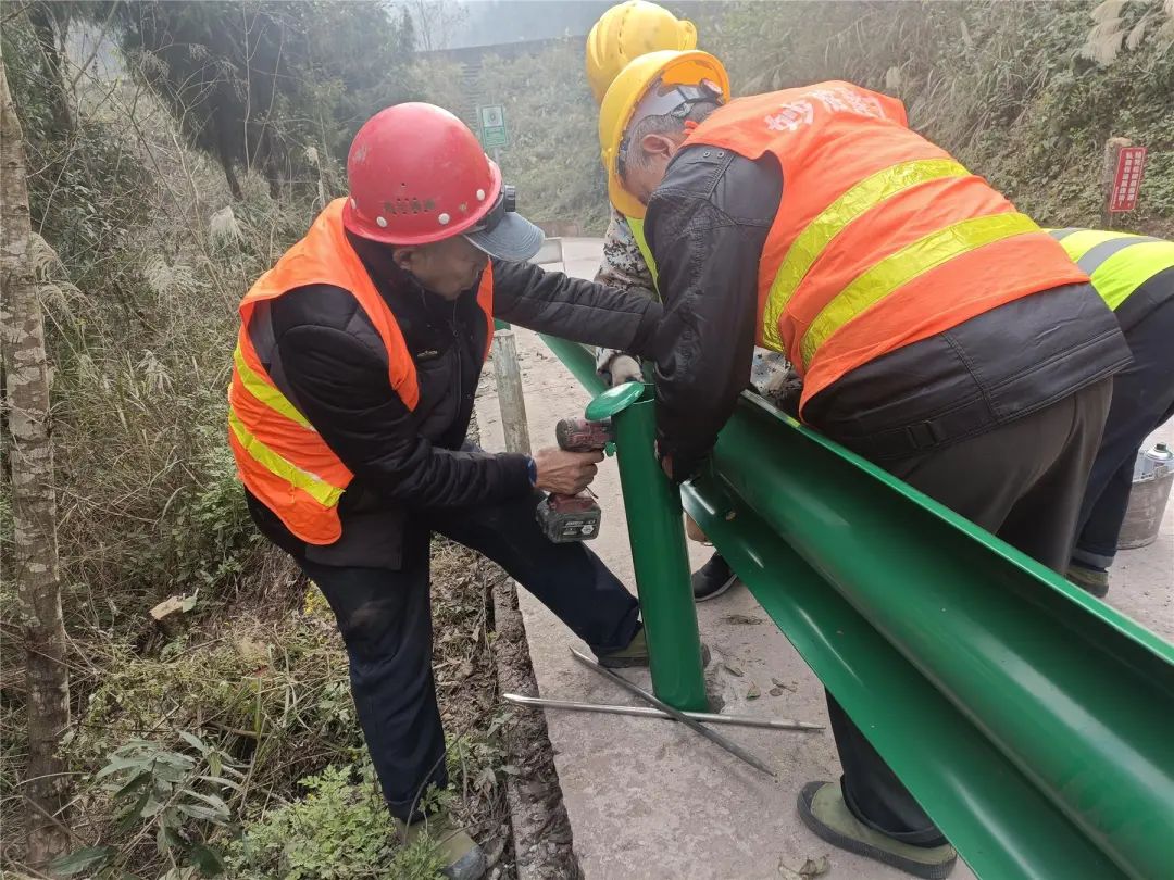 九游体育-【促实干 晒实绩 求实效】云阳：给农村公路系好“安全带” 为群众打造出